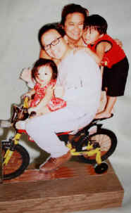 SCULPTURE bike family.jpg (31222 bytes)